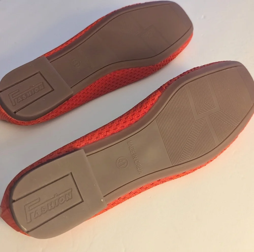 👠NWOT!!  Women's Red Breathable, Comfortable Slip-on Flats - Picture 6 of 8